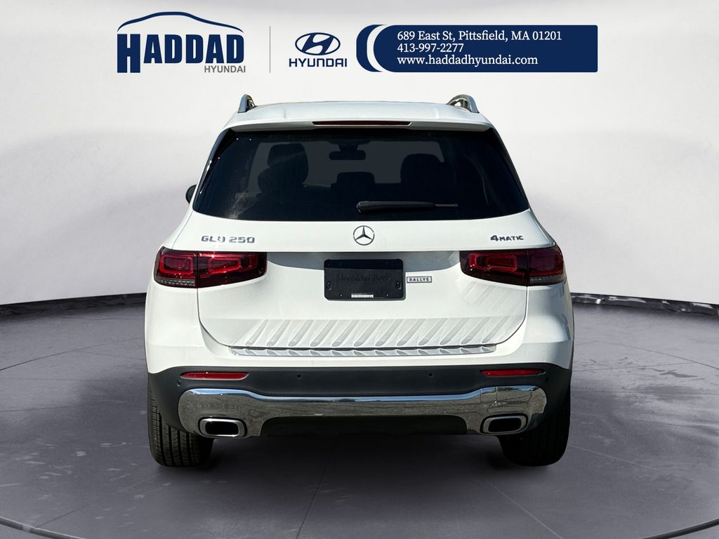 2021 Mercedes Benz GLB 250 4MATIC photo 2