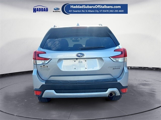 2020 Subaru Forester Touring photo 4