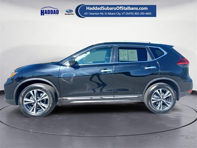 2017 Nissan Rogue SL photo 2