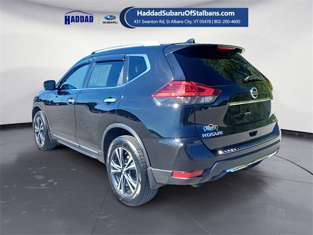 2017 Nissan Rogue SL photo 3