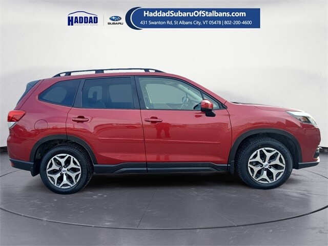 2024 Subaru Forester Premium Base photo 3