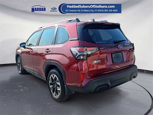 2025 Subaru Forester Base photo 2