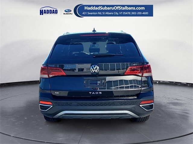 2022 Volkswagen Taos SE photo 3