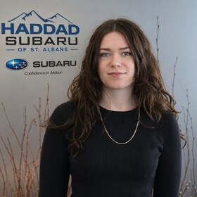 Staff member Nina Adams from ID_0b9c364762f2