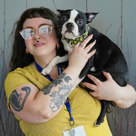 Staff member Alyssa O'Rourke from ID_e79f23ad4f44