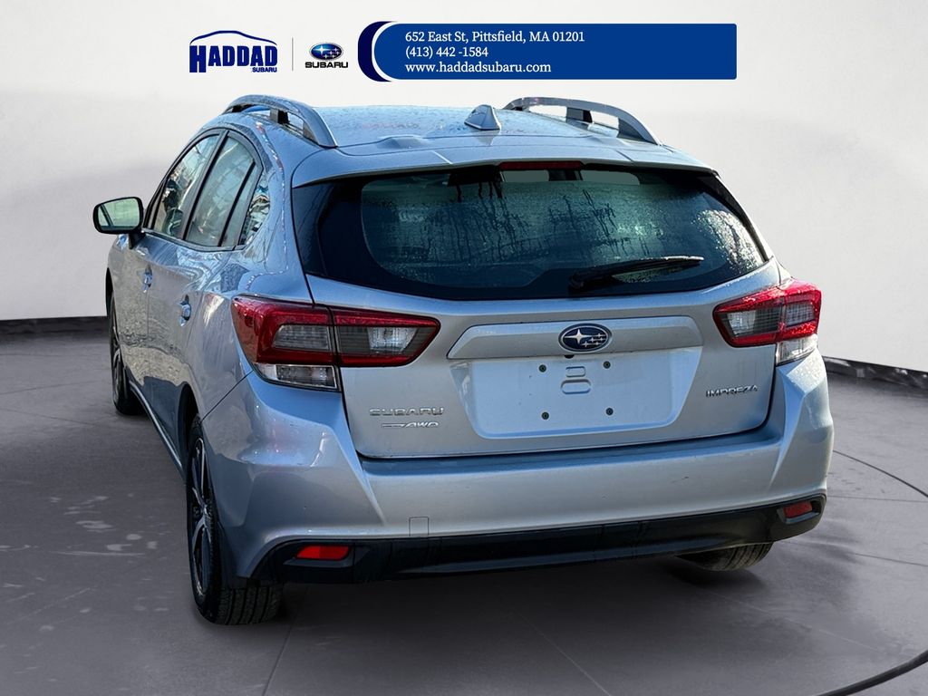 2023 Subaru Impreza Premium photo 3