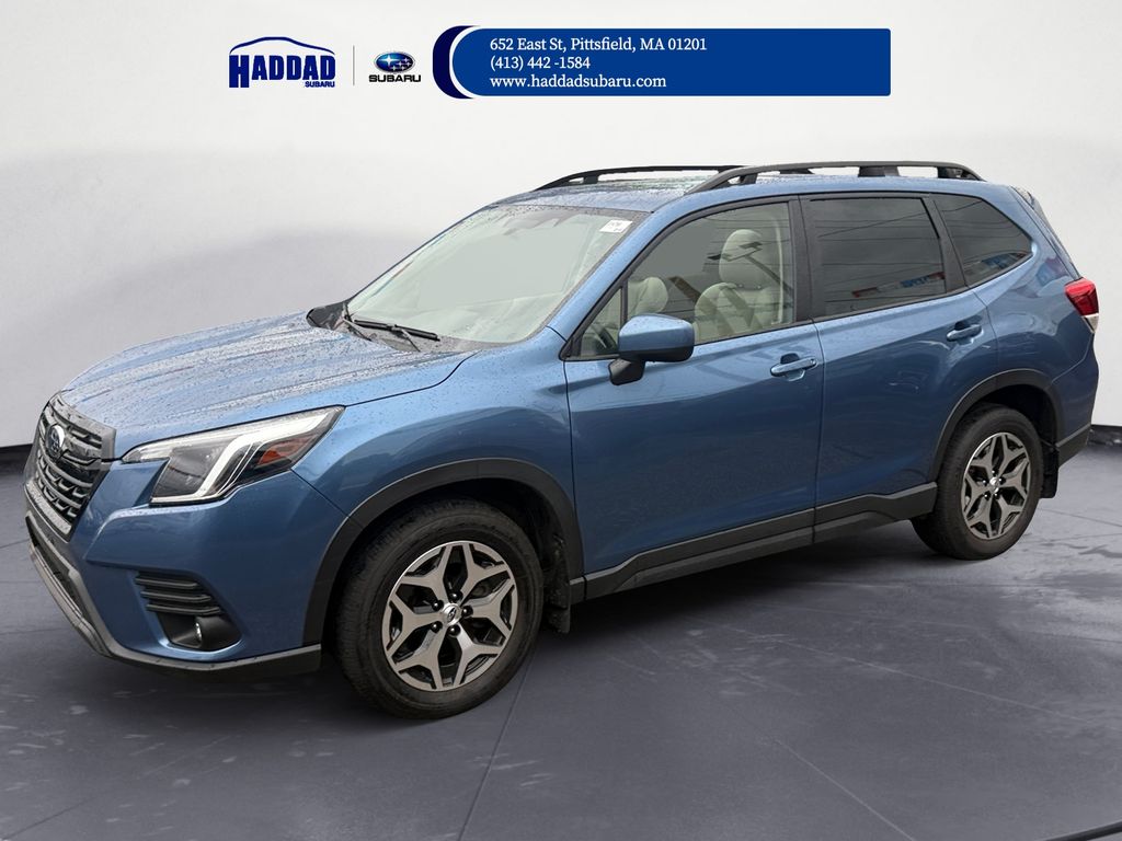 2024 Subaru Forester Premium photo 2