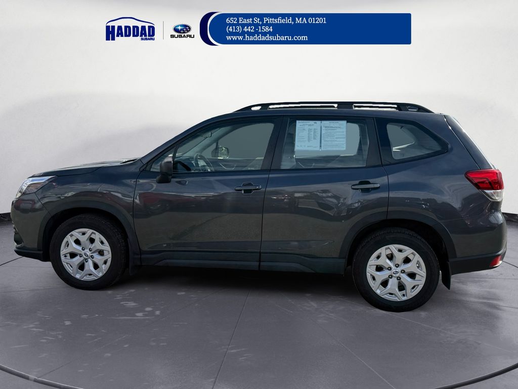 2022 Subaru Forester Base photo 2