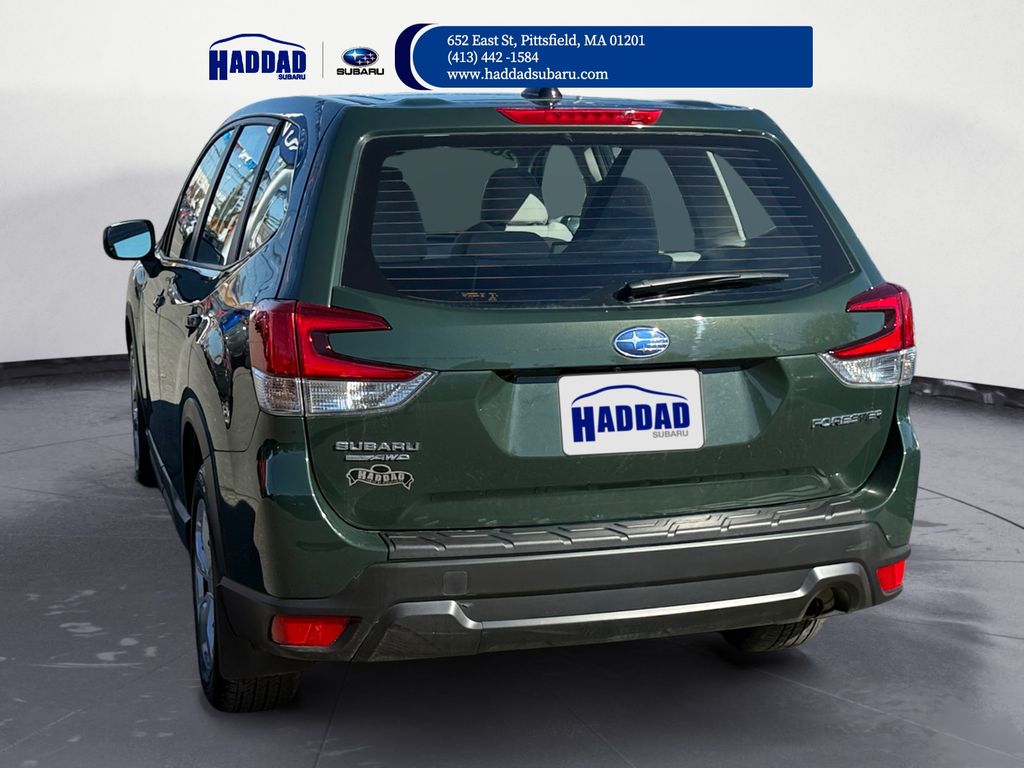 2024 Subaru Forester Base photo 3