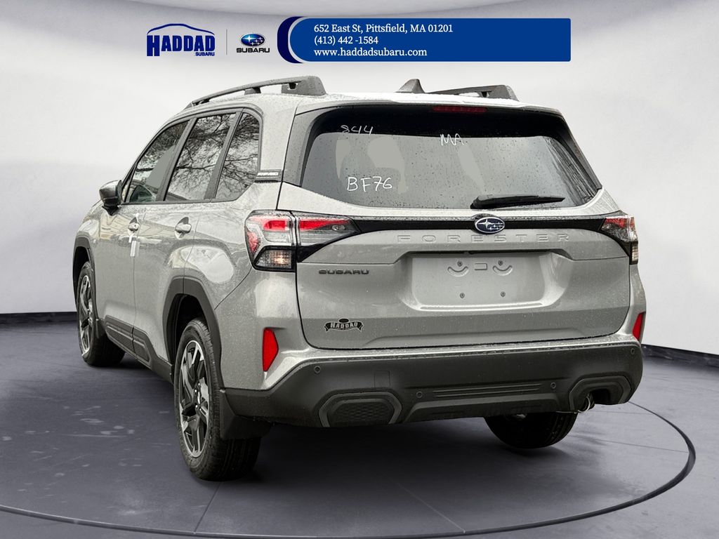 2025 Subaru Forester Limited photo 3