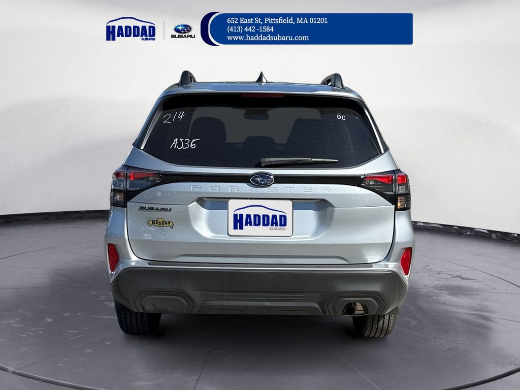 2025 Subaru Forester Premium photo 3