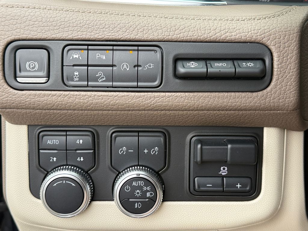 2021 GMC Yukon XL Denali - Photo 21