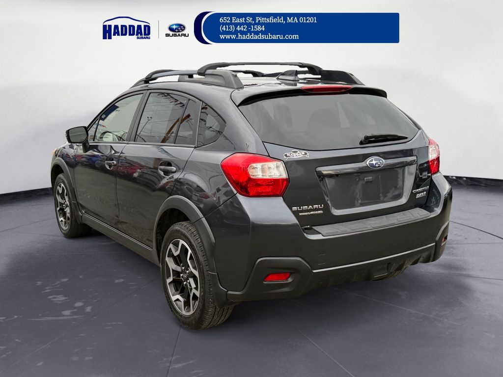 2017 Subaru Crosstrek 2.0i Limited photo 2