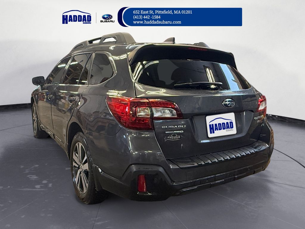 2018 Subaru Outback 3.6R Limited photo 2
