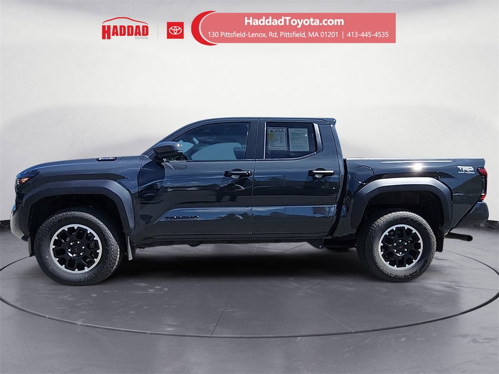 2024 Toyota Tacoma TRD Sport photo 2