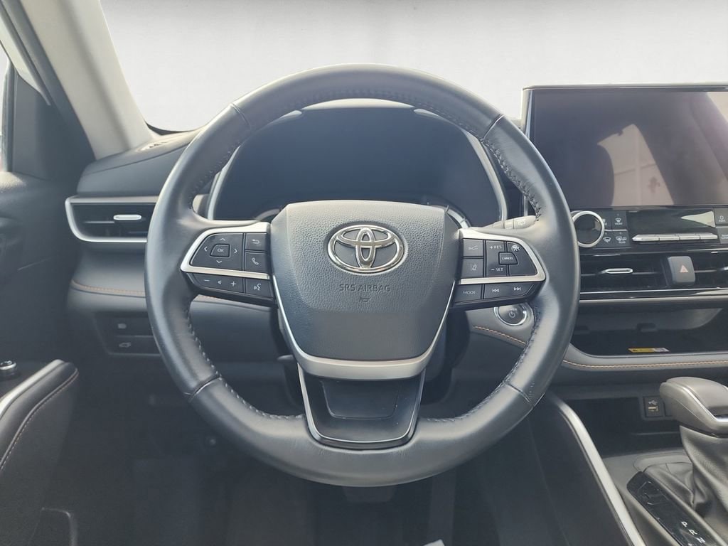 2023 Toyota Highlander Bronze Edition - Photo 13