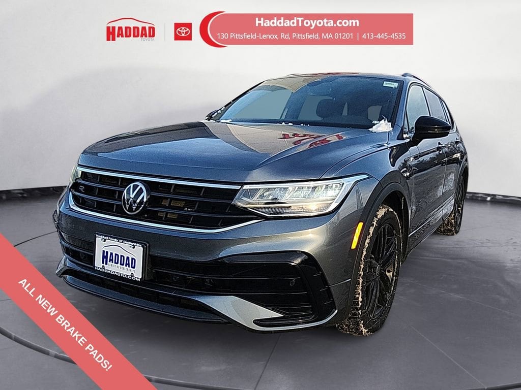 2022 Volkswagen Tiguan SE R-LINE BLACK's photo