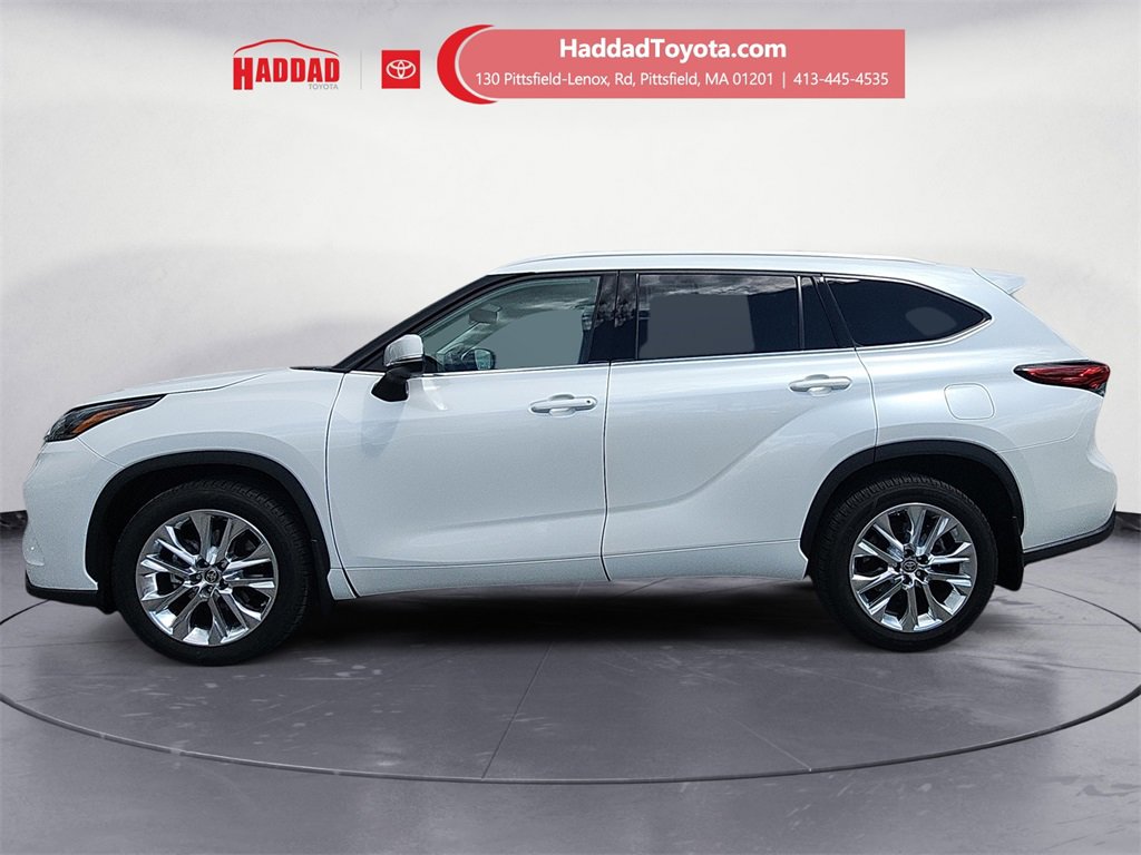 2022 Toyota Highlander Limited photo 2