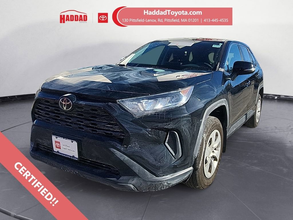 2022 Toyota RAV4 LE's photo