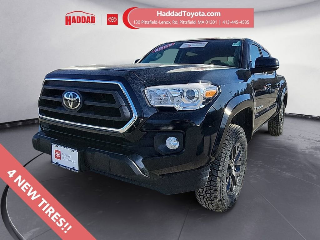 2023 Toyota Tacoma SR5's photo