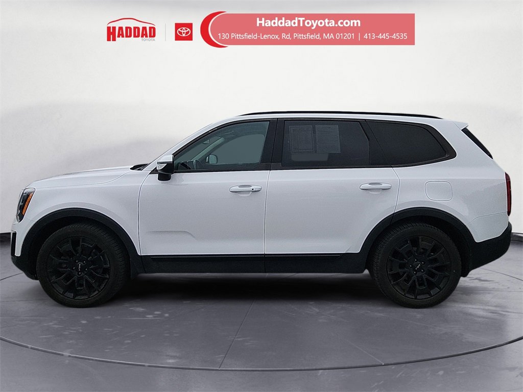 2022 Kia Telluride EX photo 2