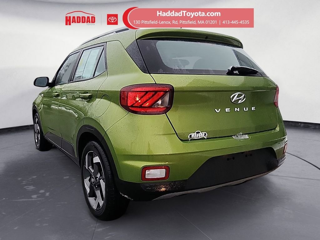 Used 2024 Hyundai Venue SEL Sport Utility