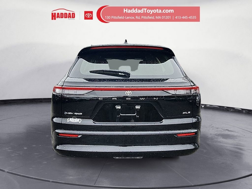 New 2025 Toyota Crown Signia XLE XLE