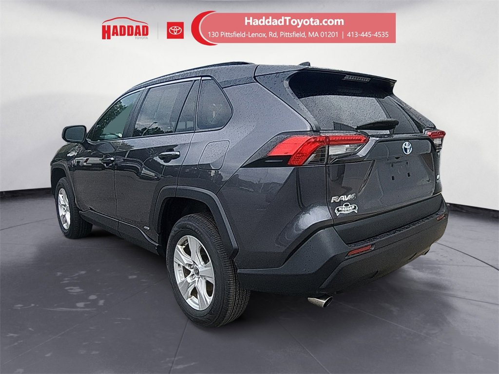 2021 Toyota RAV4 Hybrid LE photo 3