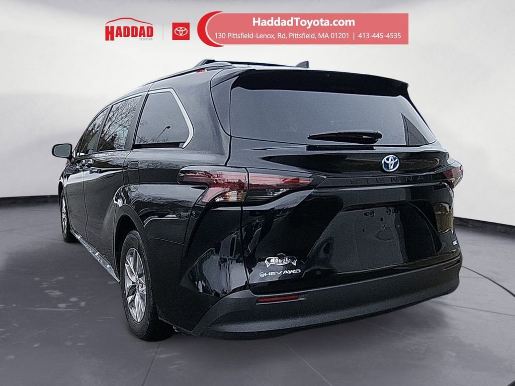 Used 2025 Toyota Sienna LE Passenger Van