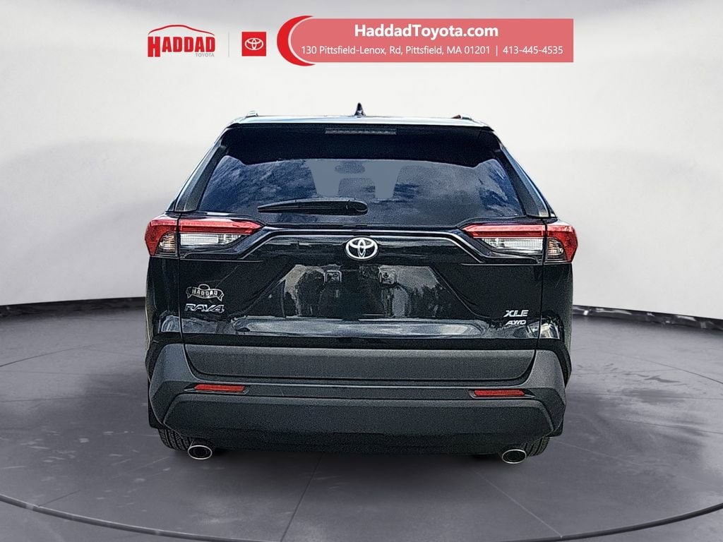 Used 2021 Toyota RAV4 XLE Sport Utility