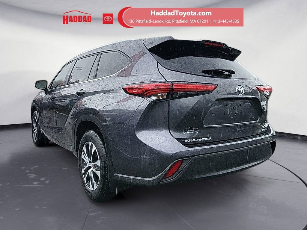 Used 2023 Toyota Highlander XLE Sport Utility