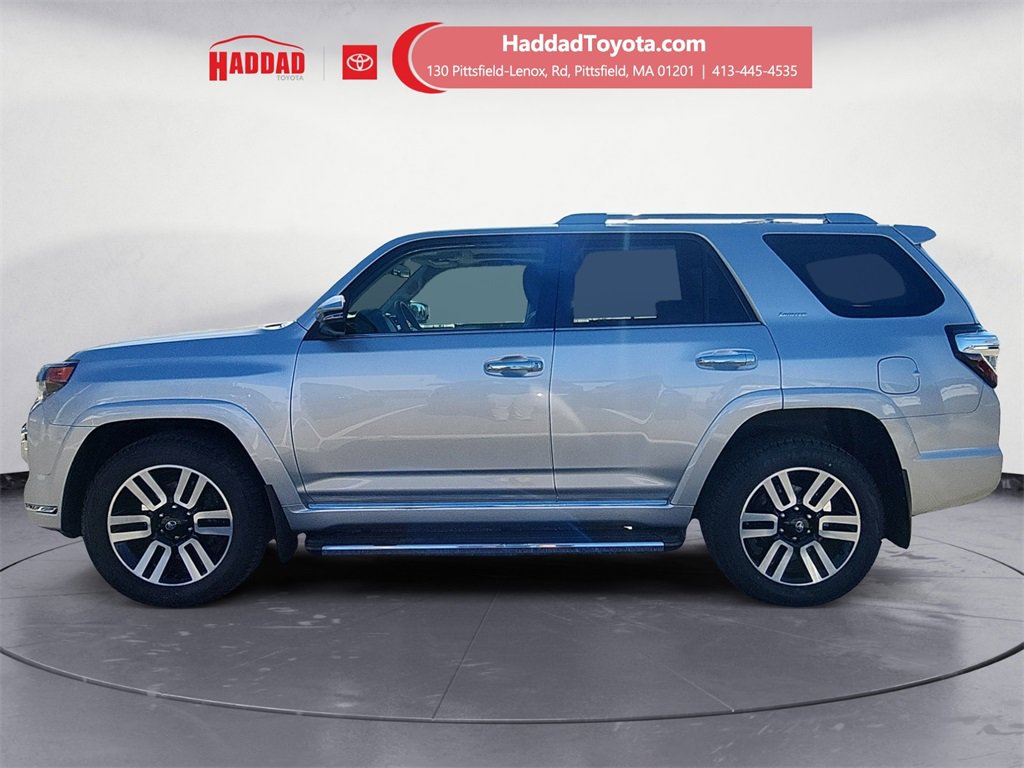 2022 Toyota 4Runner Limited photo 2