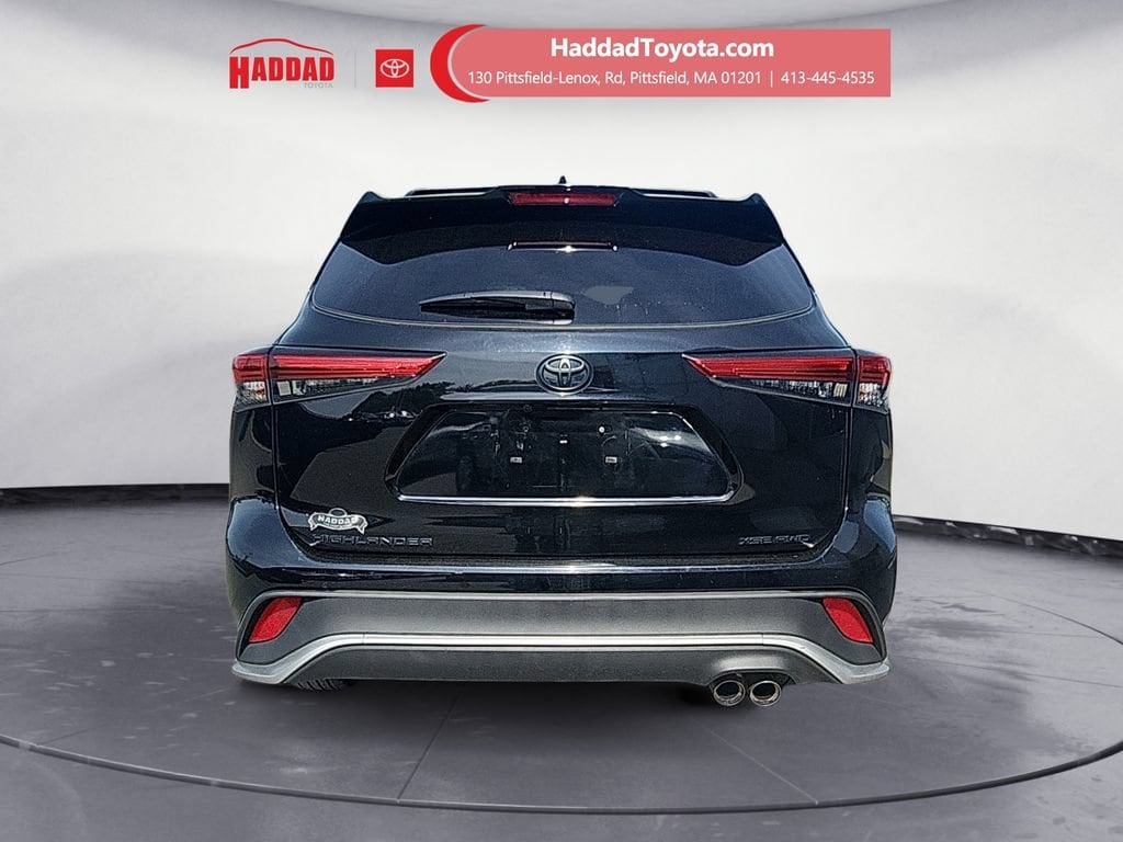 Used 2022 Toyota Highlander XSE Sport Utility