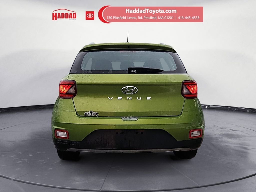 Used 2024 Hyundai Venue SEL Sport Utility