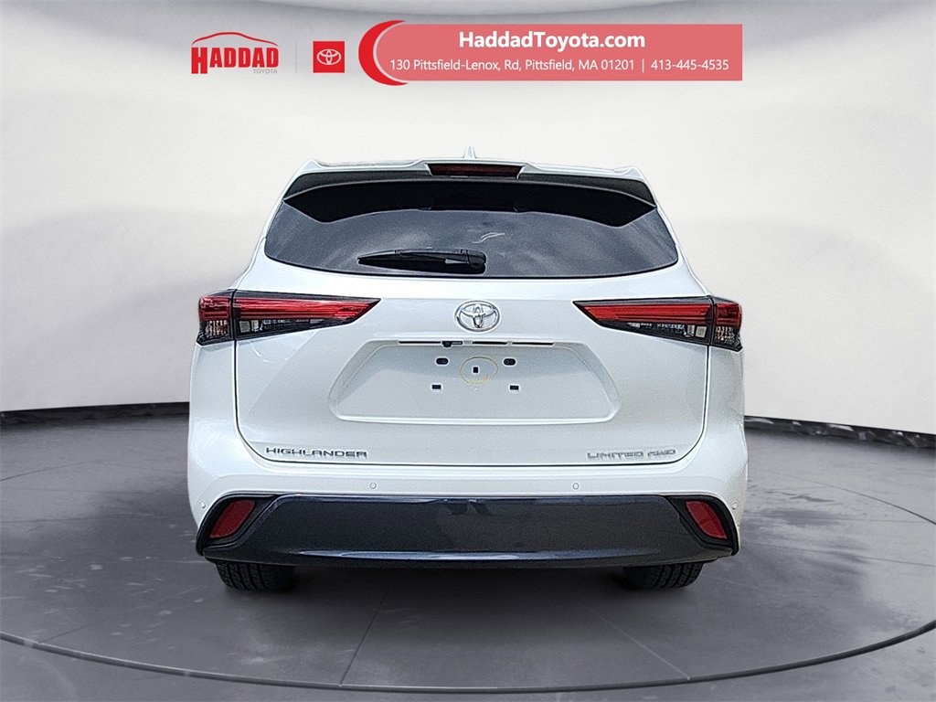 2022 Toyota Highlander Limited photo 4