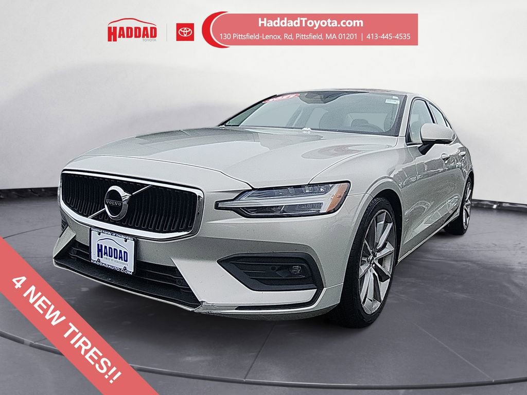 2021 Volvo S60 Momentum's photo