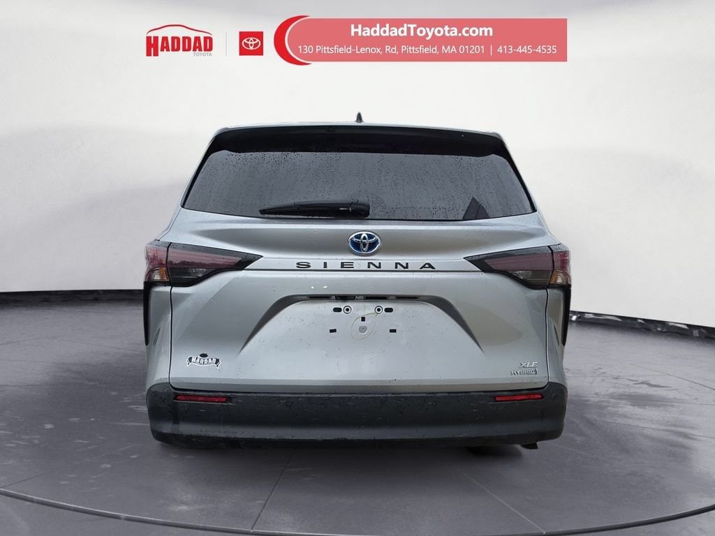 Used 2023 Toyota Sienna XLE Minivan/Van