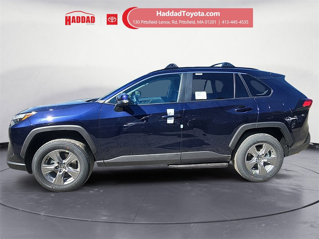 2025 Toyota RAV4 XLE photo 2