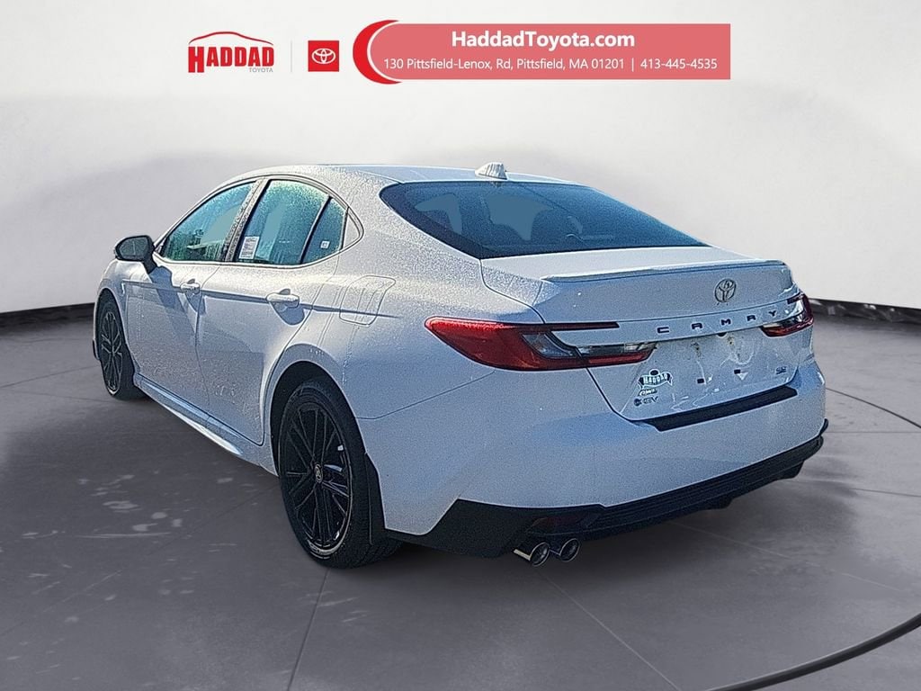 Used 2025 Toyota Camry SE Sedan
