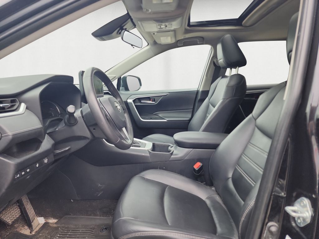 2023 Toyota RAV4 XLE Premium - Photo 10