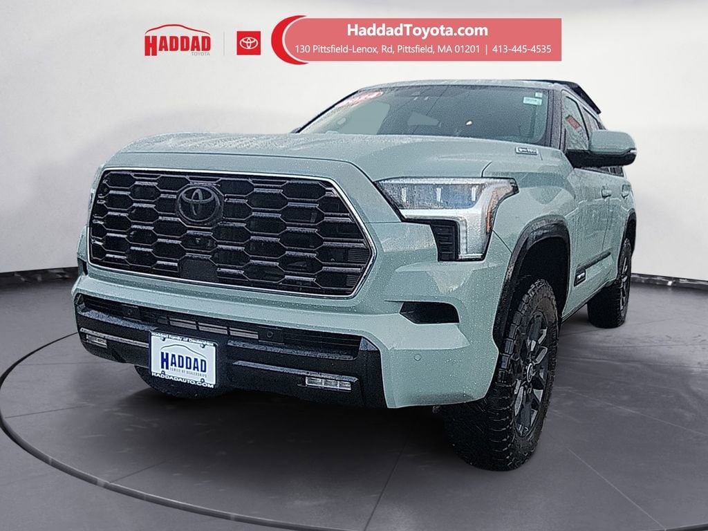 2024 Toyota Sequoia Platinum's photo