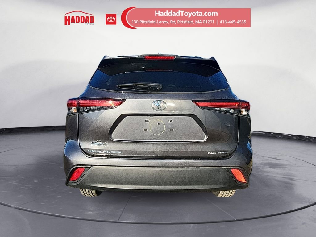 2023 Toyota Highlander XLE photo 4