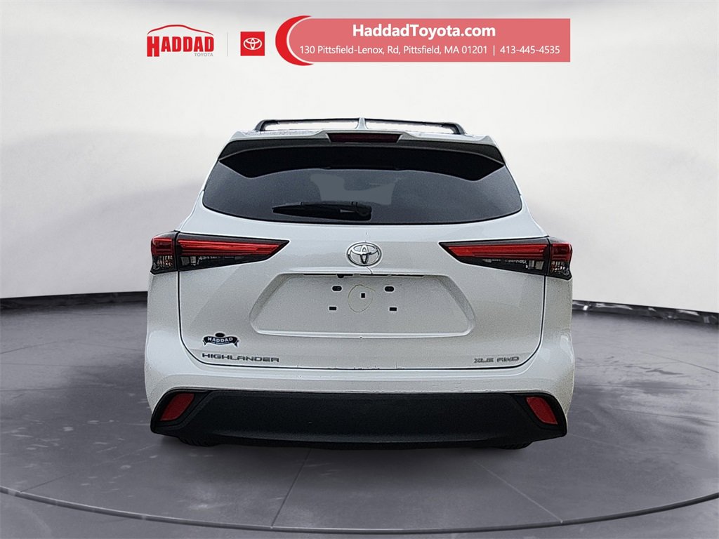 2022 Toyota Highlander XLE photo 4