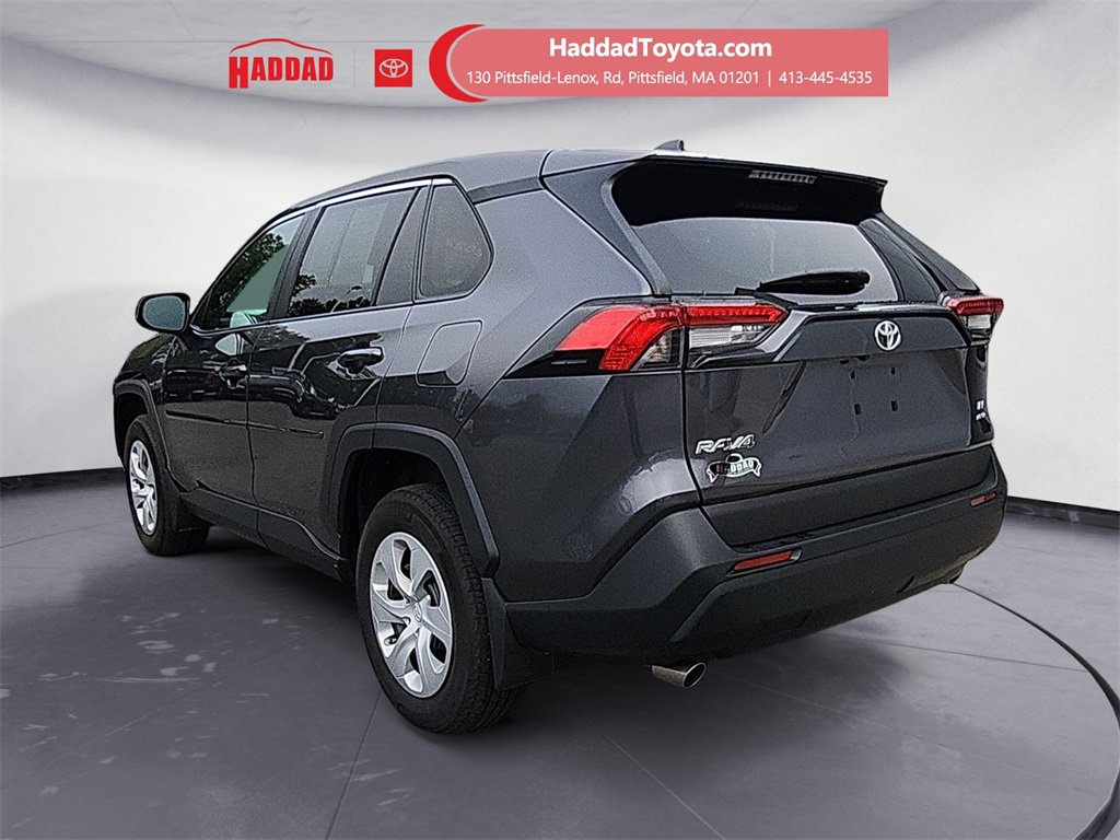 2024 Toyota RAV4 LE photo 2