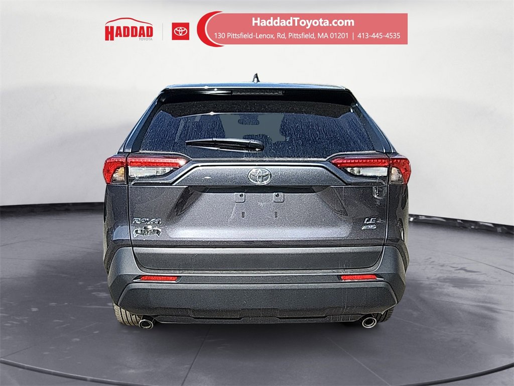 2025 Toyota RAV4 LE photo 4