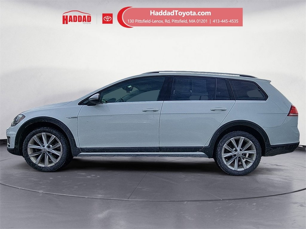 Used 2018 Volkswagen Golf Alltrack Alltrack SE with VIN 3VWH17AU1JM751565 for sale in Pittsfield, MA