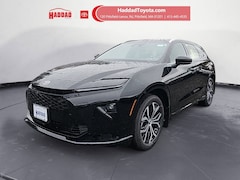 2025 Toyota Crown Signia XLE XLE