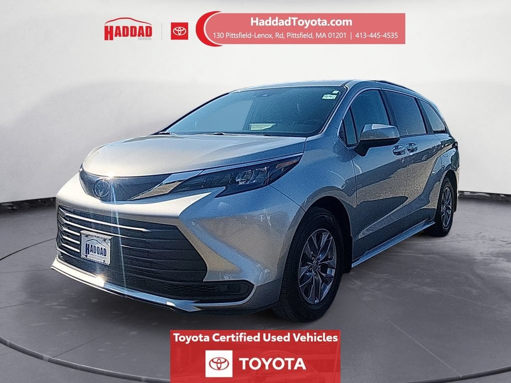 Certified 2024 Toyota Sienna LE Passenger Van