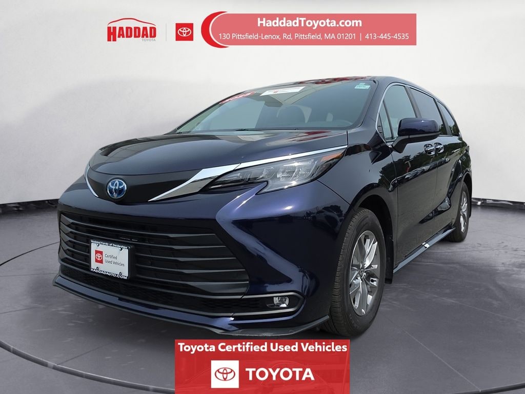 Certified 2025 Toyota Sienna XLE Minivan/Van