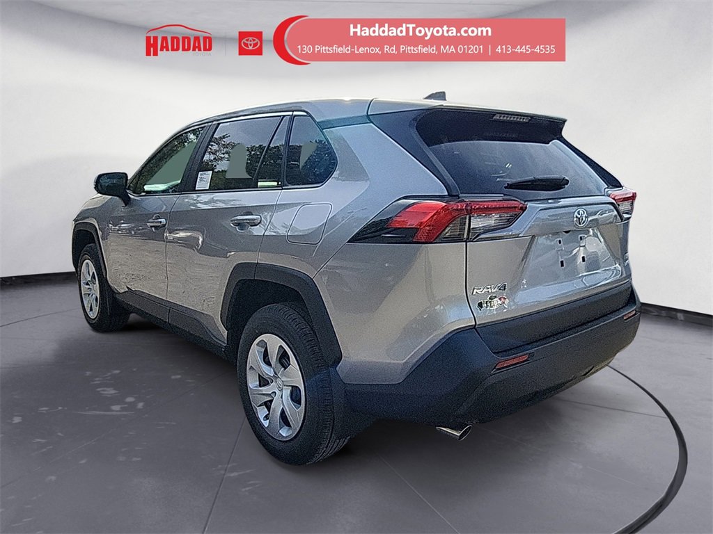 2025 Toyota RAV4 LE photo 2